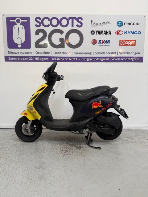 Piaggio Zip Red Bull 45km - Afbeelding 2